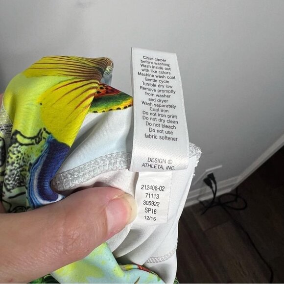 Athleta Womens Size XXS Tropical Sonar Capri Legging Running Floral Bright Pant - Picture 9 of 10